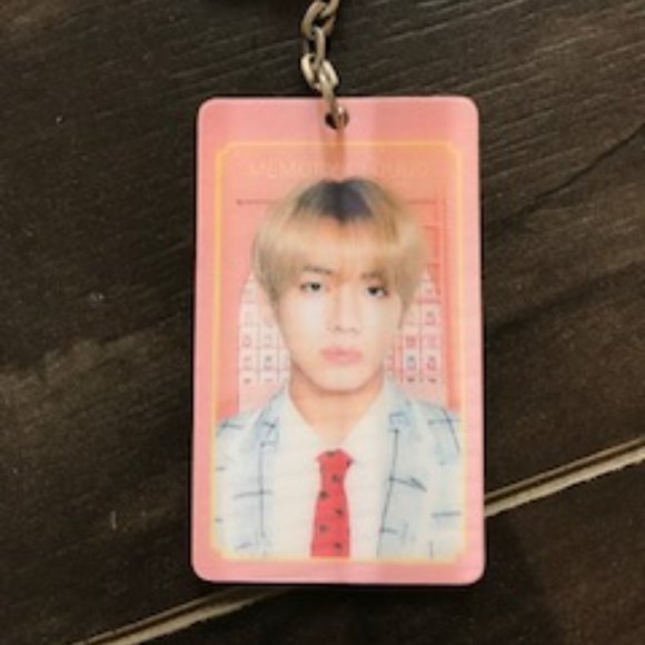 BTS V Official 4th Muster Merch key ring - Picture 2 of 6